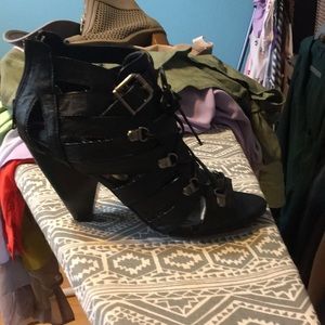 Gladiator black low sexy heels